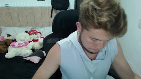 JOHAN independient model online show from January 18, 11:55 pm