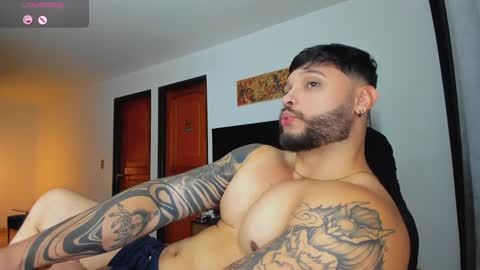 King -    online show from December 5, 9:28 pm