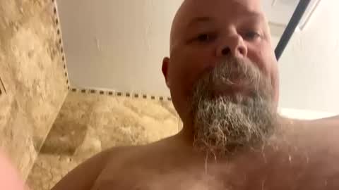 Snapshot of john40a chatting on October 4, 6:24 pm John online show from October 4, 6:24 pm