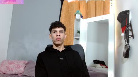 Snapshot of john_ssnow29 chatting on January 10, 7:11 pm john_ssnow29 online show from January 10, 7:11 pm