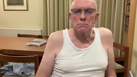 Snapshot of johnsenior41 chatting on February 16, 9:59 pm johnsenior41 online show from February 16, 9:59 pm