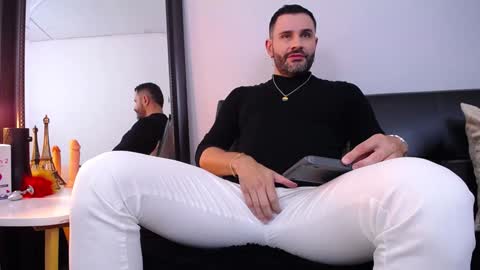 Snapshot of jonas_beard1 chatting on January 14, 7:32 pm  JONAS BEARD  online show from January 14, 7:32 pm