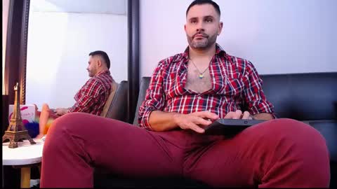 Snapshot of jonas_beard1 chatting on February 21, 7:43 pm  JONAS BEARD  online show from February 21, 7:43 pm