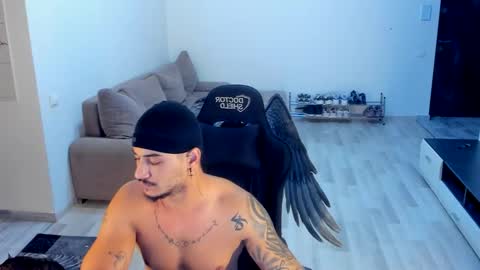 jonnyporn1 online show from October 16, 4:42 am