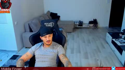 jonnyporn1 online show from October 18, 7:02 am