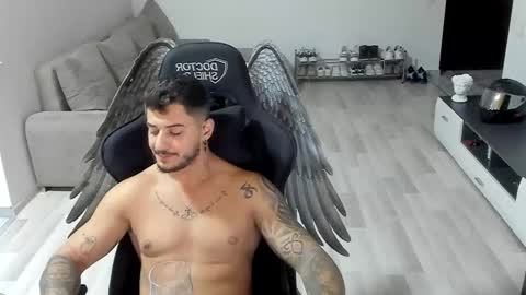 jonnyporn1 online show from September 17, 10:33 pm