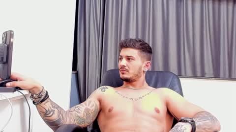 jonnyporn1 online show from January 26, 10:46 pm