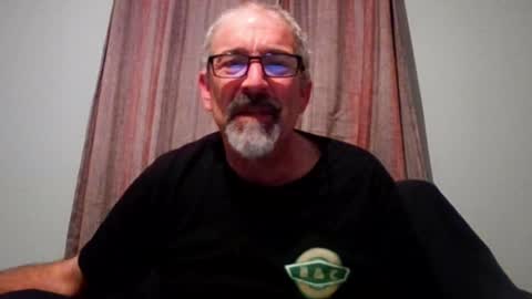 Snapshot of jony_five chatting on October 11, 1:42 am Jon online show from October 11, 1:42 am