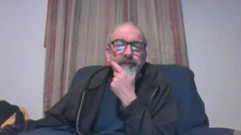 Snapshot of jony_five chatting on March 9, 12:21 am Jon online show from March 9, 12:21 am