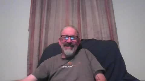 Snapshot of jony_five chatting on February 3, 12:04 am Jon online show from February 3, 12:04 am