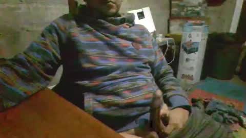 jorgefire0001 online show from February 9, 3:22 am