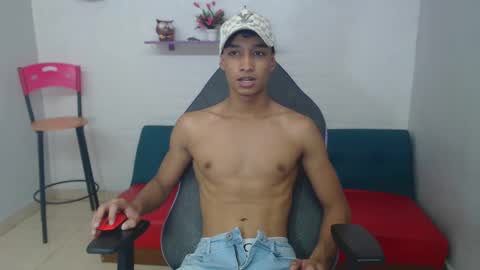 jose_sexycumm online show from February 11, 9:35 pm