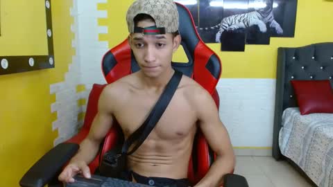 jose_sexycumm online show from October 6, 8:13 pm
