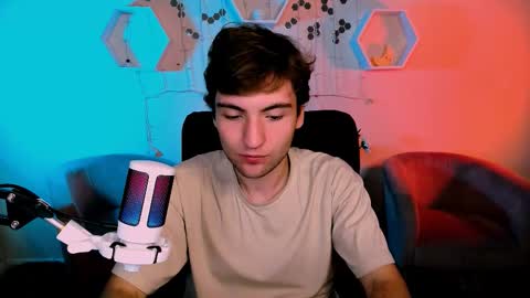 joseph_bear_ online show from November 16, 8:44 pm