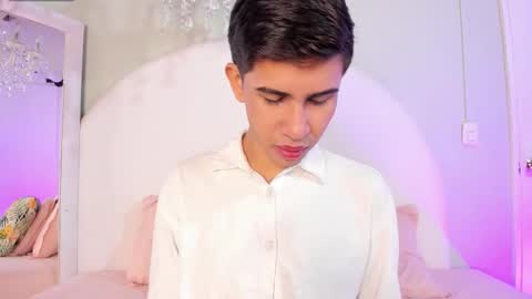 Joshua Sanz  online show from November 11, 3:44 am