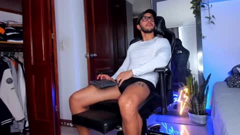 Jota online show from December 13, 8:15 pm