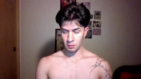 jotarojas1 online show from January 4, 4:44 am