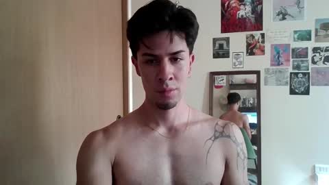 jotarojas1 online show from January 4, 8:37 pm