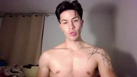 jotarojas1 online show from December 25, 4:54 am