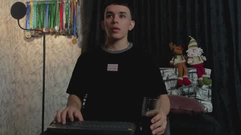 Im Jouliano online show from December 2, 9:26 pm