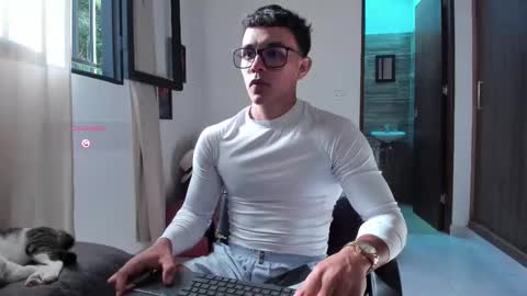 Im Jouliano online show from October 2, 8:46 pm