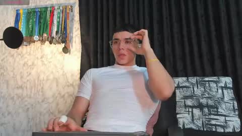 Im Jouliano online show from March 6, 2:41 am