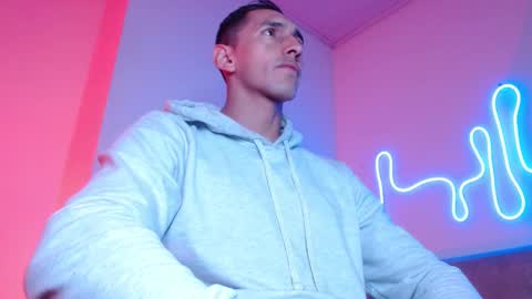  JOYLOPEZFIT online show from January 5, 10:43 am