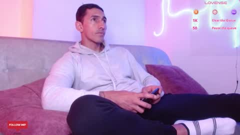  JOYLOPEZFIT online show from March 6, 2:18 pm