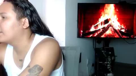 INDEPENDENT MODEL online show from March 21, 2:54 pm