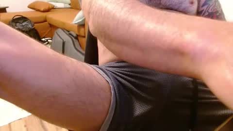 jsimon04 online show from November 2, 2:32 pm