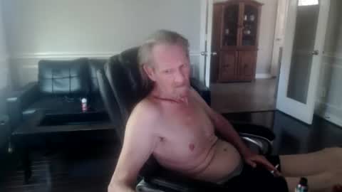 jtull52 online show from July 27, 8:27 pm
