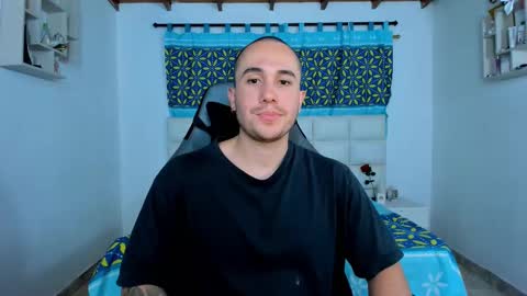 Snapshot of juan__jimenez chatting on February 10, 12:19 am Juan online show from February 10, 12:19 am