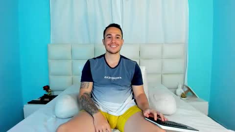 Snapshot of juan__jimenez chatting on October 23, 12:03 am Juan online show from October 23, 12:03 am