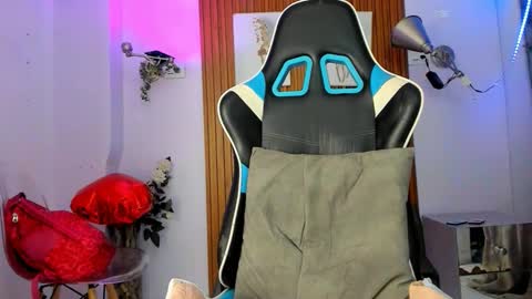 Snapshot of juan_contreras7 chatting on September 24, 11:30 am juan_contreras7 online show from September 24, 11:30 am