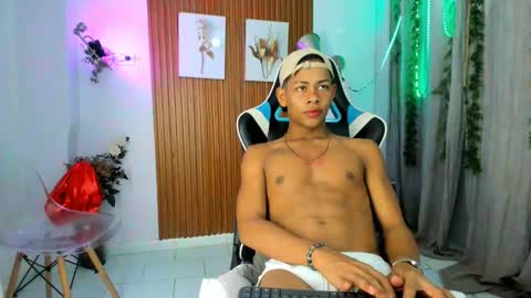 Snapshot of juan_contreras7 chatting on October 9, 11:26 am juan_contreras7 online show from October 9, 11:26 am