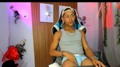 Snapshot of juan_contreras7 chatting on October 10, 11:26 am juan_contreras7 online show from October 10, 11:26 am