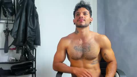 Juan Esteban online show from May 26, 5:58 am