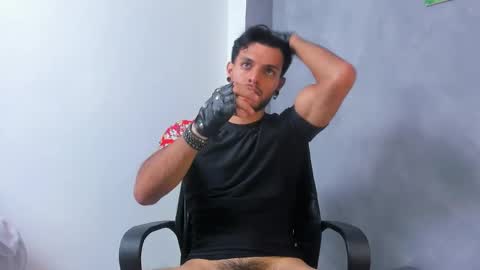 Juan Esteban online show from January 16, 2:58 am