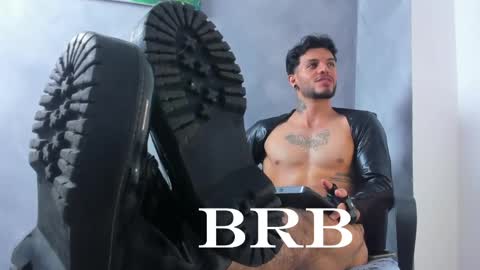 Juan Esteban online show from April 18, 5:09 am