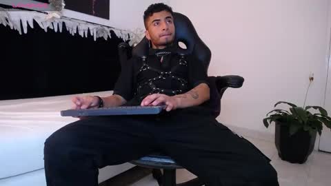 juancamilo66_ online show from December 29, 5:31 am