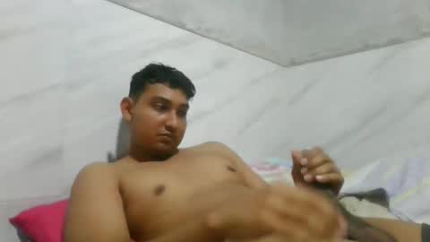 HOT BOY21 online show from January 5, 7:06 pm