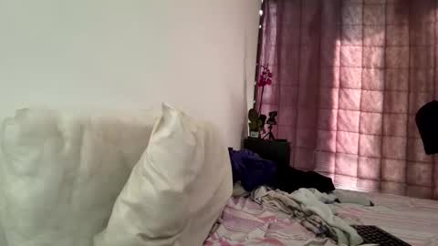 juandiegosv online show from April 2, 12:24 pm