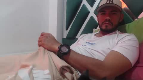 juanfe_style online show from October 15, 4:14 pm