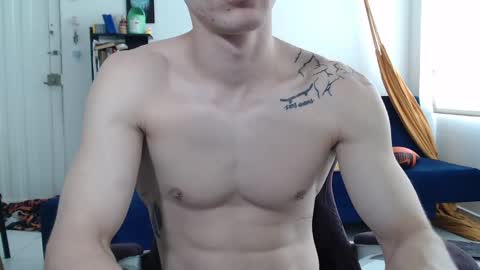 Snapshot of juanisimo_ chatting on February 21, 4:37 pm JUANISIMO  online show from February 21, 4:37 pm