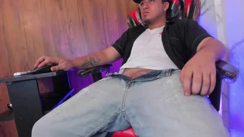 JUAN  online show from March 19, 5:05 pm