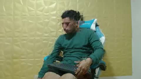 Snapshot of juanperez1999777 chatting on September 16, 6:42 pm juanperez1999777 online show from September 16, 6:42 pm