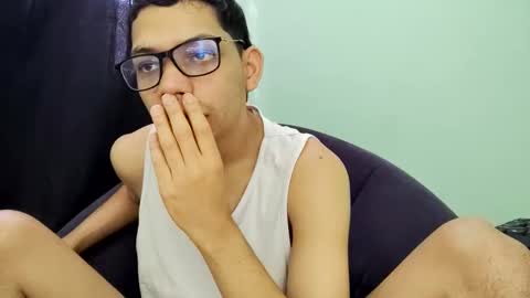 juansuarez204 online show from January 8, 6:09 pm