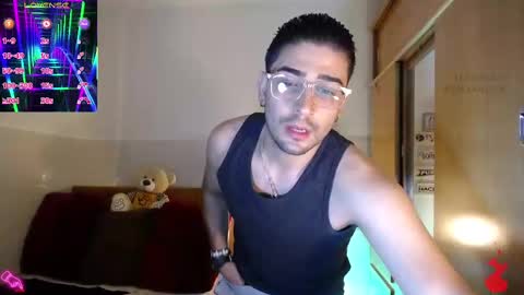 Julian online show from February 11, 11:22 pm