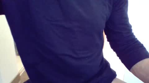 Snapshot of julian6446 chatting on March 1, 6:32 pm julian6446 online show from March 1, 6:32 pm