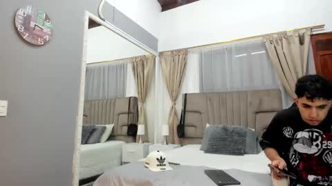 julian billy online show from January 9, 11:36 am